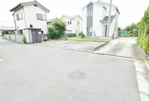 【中古】川越市萱沼リフォーム中古住宅の前面道路含む現地写真