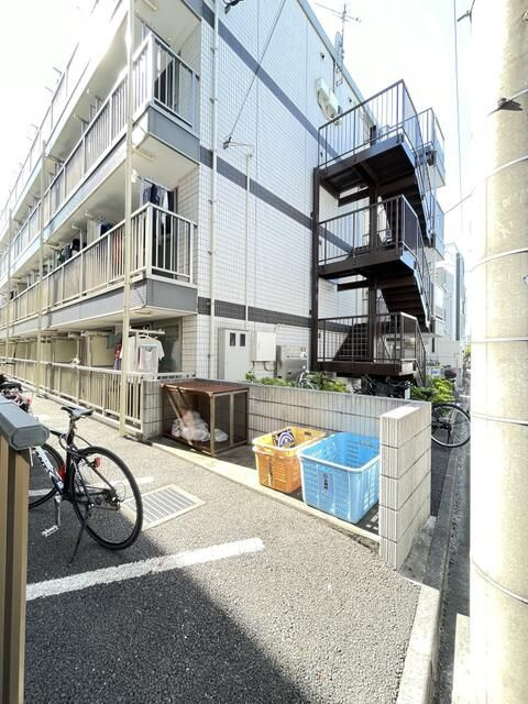 蕨テラスのエントランス