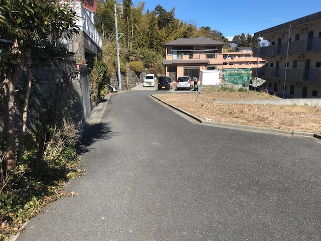 川奈駅徒歩4分　生活利便性の良い土地398万円の周辺