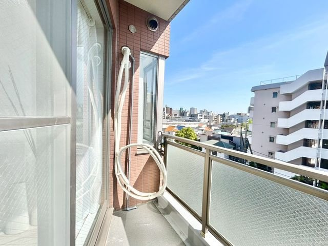 プレジャーガーデン葛西（5階部分）／仲介手数料無料／内装新規フルリノベーションのバルコニー