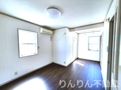 【居間・リビング】 | サニーサイドコーポ | ゆったり過ごせる居間です