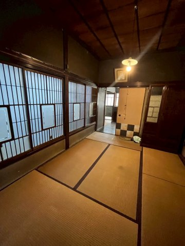 神田店舗付住居の和室