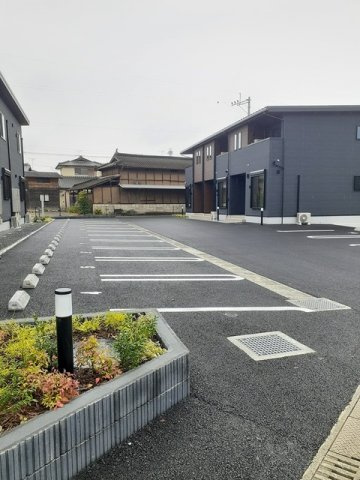 モルトグラッソⅠの駐車場|駐車場があるので、車を買う予定の方も安心です