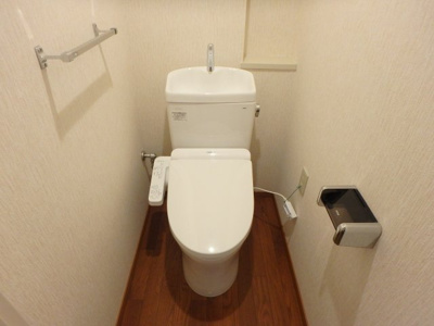 【トイレ】 | エバーグレイス西宮 | 落ち着いた色調のトイレです