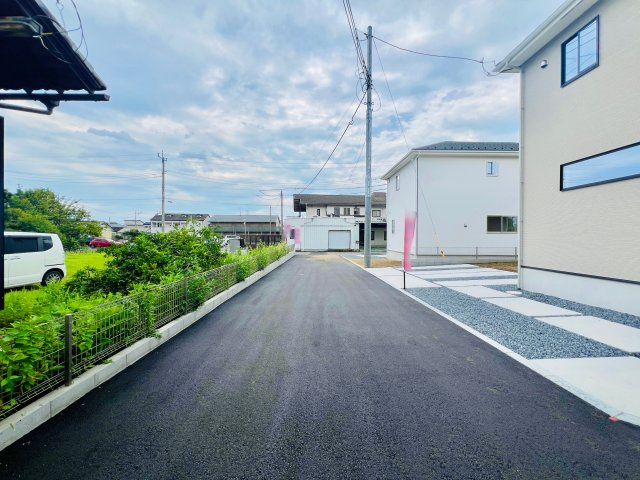高崎市島野町の前面道路含む現地写真|閑静な住宅地◎