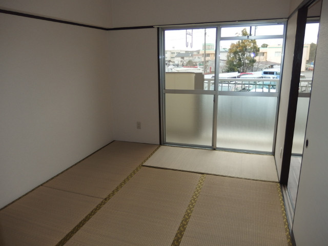 マンション岡田の和室