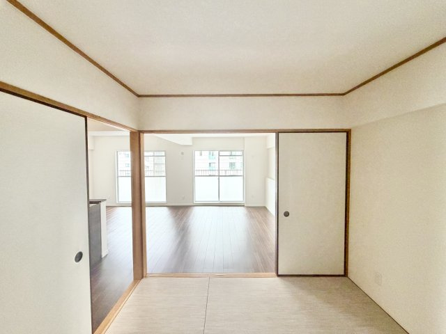 上前津サンハイツの和室