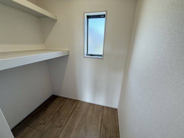 リーブルガーデンS第18渋川金井　4号棟の収納|【イメージ写真】ストレージルームです。扇風機やひな人形など季節物の収納に重宝しますよ！