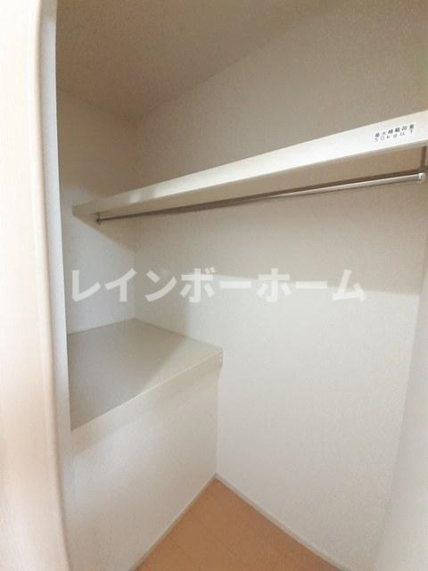 ソリヤ　エスティ　【非対面対応】接客・申込・契約オンライン！LINE×相談可！の収納|大きなスペースがあり、収納には困りません