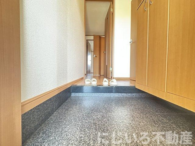 ルミナスハイム羽浦の玄関