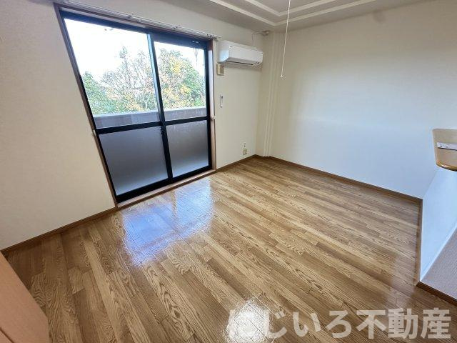 MY-shine大島の居間・リビング