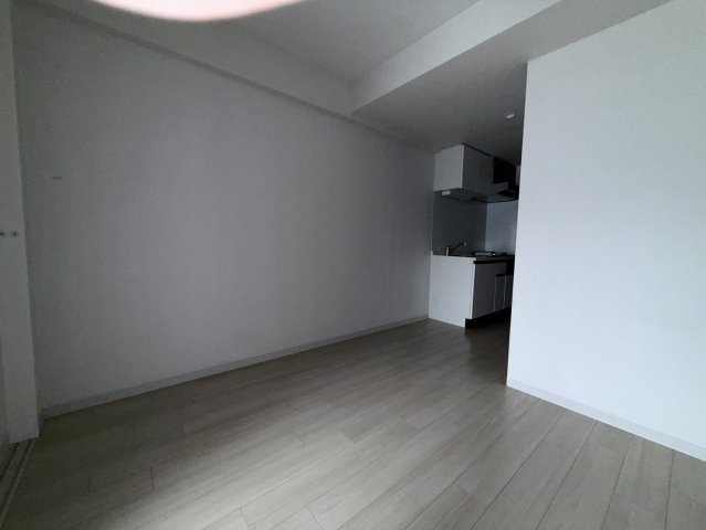クロスレジデンス神戸元町の居間・リビング|同物件別部屋写真