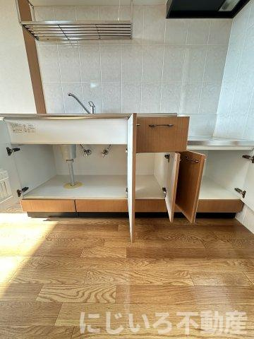 エル・アールの内装