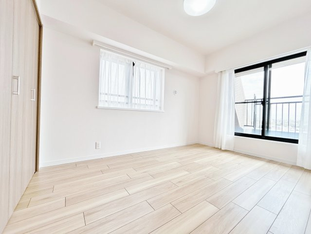 ナイスアーバン東小岩（10階）／仲介手数料無料／内装新規フルリノベーションの洋室