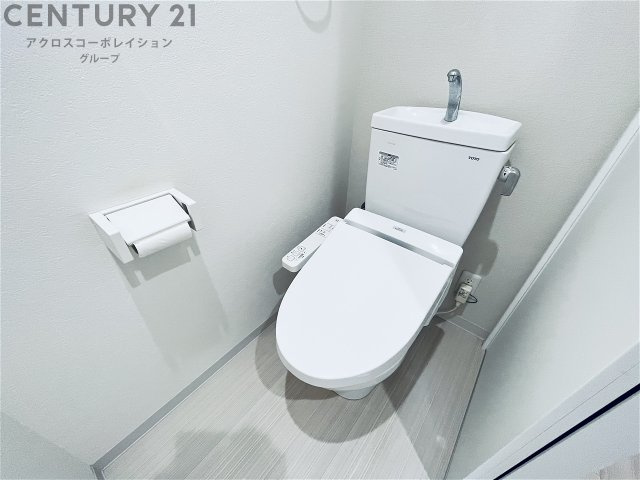 コンパクトで使いやすいトイレです♪