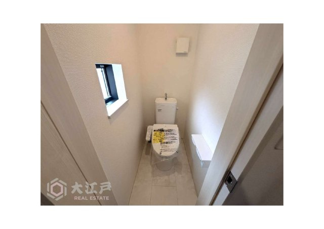練馬区土支田３丁目全３棟新築分譲住宅のトイレ