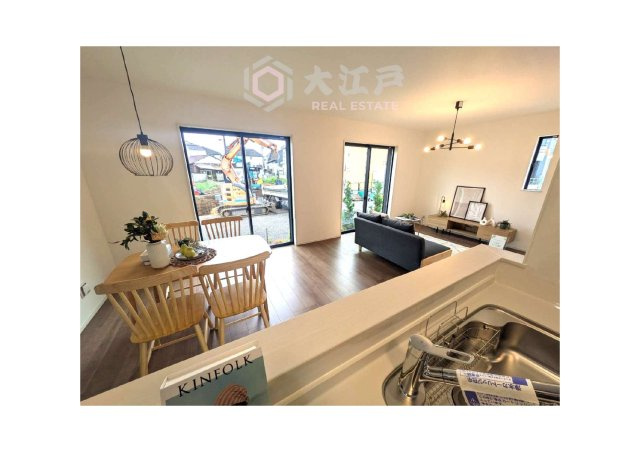 練馬区土支田３丁目全３棟新築分譲住宅の居間・リビング