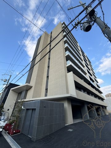 ラフィネール大阪十三の外観