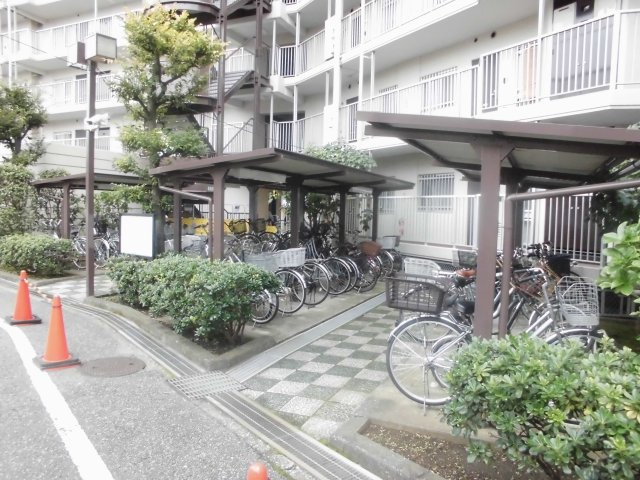 ハイラーク新赤羽の駐輪場