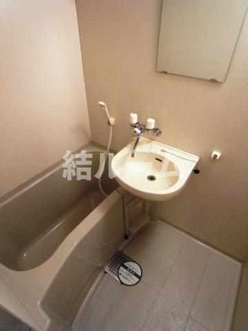 文京区千駄木３丁目の賃貸マンションの浴室