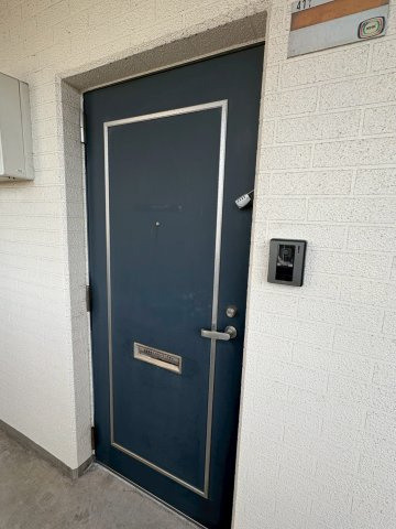 アークファーストの玄関
