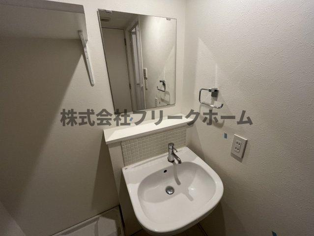 三鷹市上連雀１丁目の賃貸マンションの洗面所