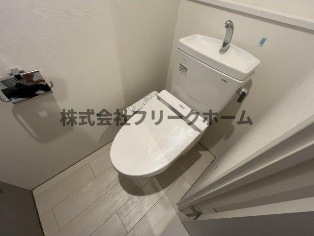 三鷹市上連雀１丁目の賃貸マンションのトイレ