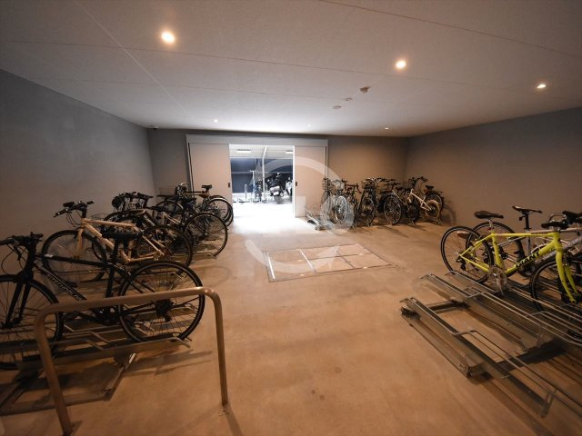 プレサンス北浜オリジンのその他共用部分|プレサンス北浜オリジン　駐輪場