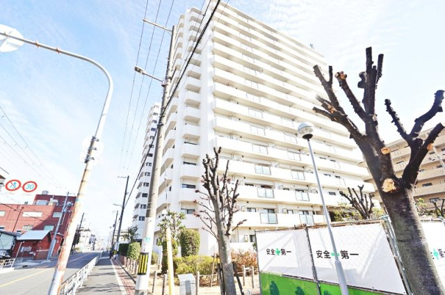 ファミールパーク鶴見の外観