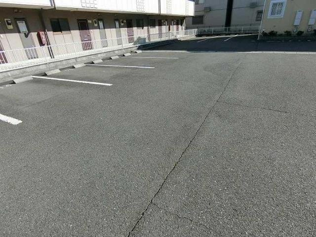 トリプルタウンＣの駐車場