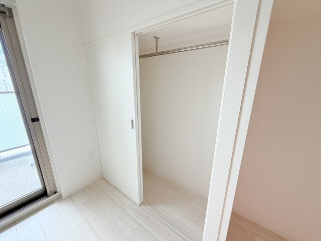 セレニテ神戸駅前アリエの収納