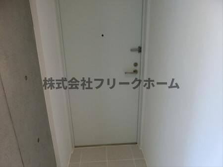 LAPiS三鷹の玄関