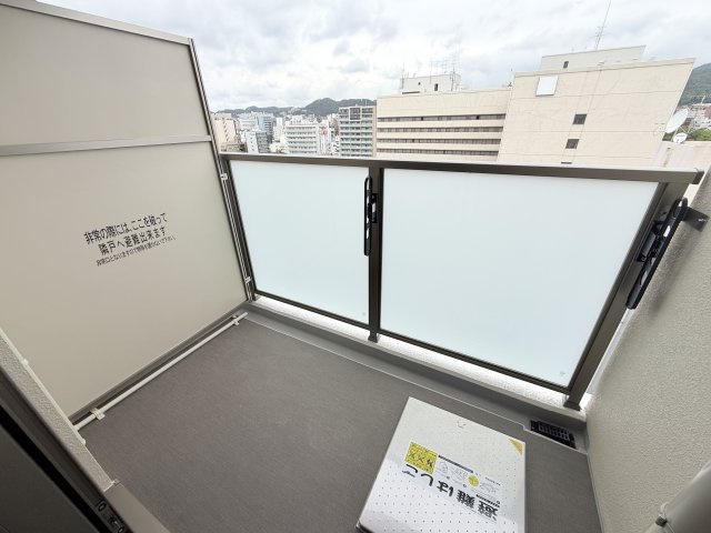 セレニテ神戸駅前アリエのバルコニー