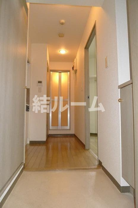 豊島区雑司が谷３丁目の賃貸マンションの玄関