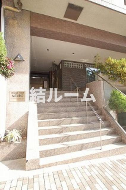 豊島区雑司が谷３丁目の賃貸マンションのエントランス