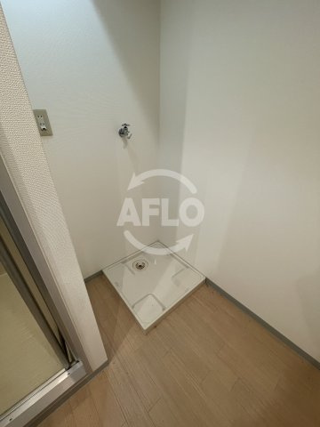 東梅田レジデンス小島の洗面所|東梅田レジデンス　洗濯機置き場