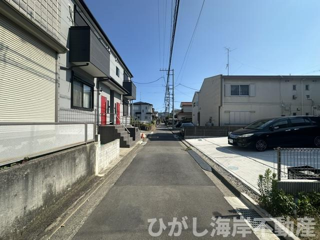 平塚市南原３丁目　売地の前面道路含む現地写真|現地外観