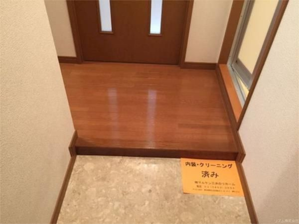 サンテミリオン千鳥町の玄関