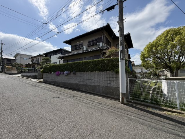 豊能郡豊能町光風台4丁目の外観|閑静な住宅街で静かに生活できます！
