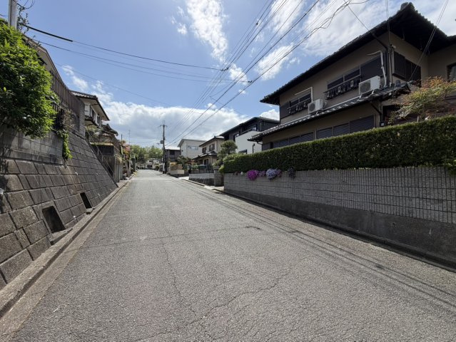 豊能郡豊能町光風台4丁目の前面道路含む現地写真