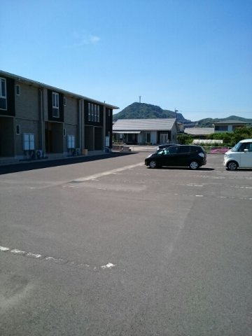 ソレイユ　ドゥ　Ｆの駐車場