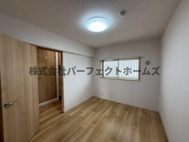 グリーンコート C棟の洋室|きれいな洋室です