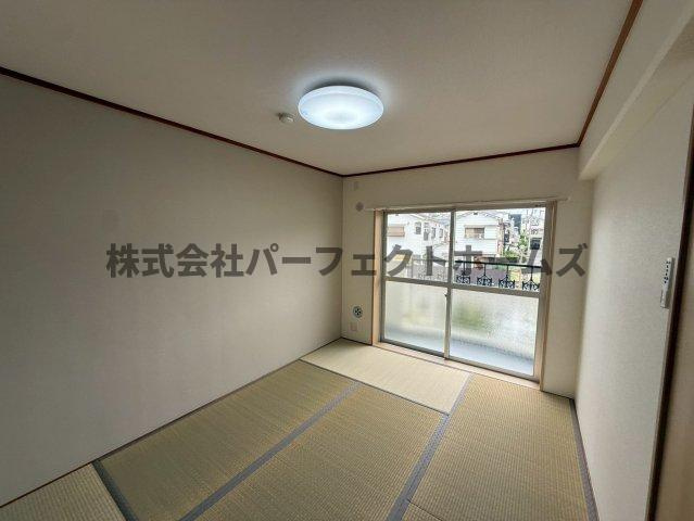 グリーンコート C棟の和室|趣のある和室です