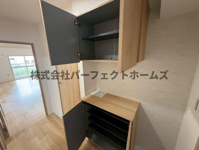 グリーンコート C棟の収納|大きなものも収納できそうです