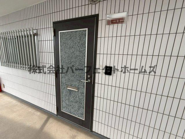 グリーンコート C棟の玄関|落ち着いた玄関です
