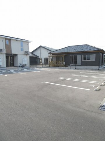 グレースガーデンⅠの駐車場