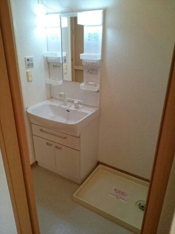 Ｙ’ｓコート弐番館　Ⅰの洗面所