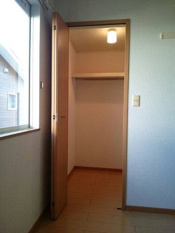 Ｙ’ｓコート弐番館　Ⅰの収納