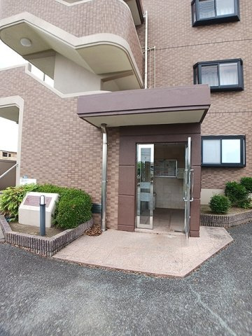 インペリアル山本のエントランス