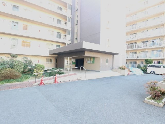 ファースト香里園ハイツの外観
